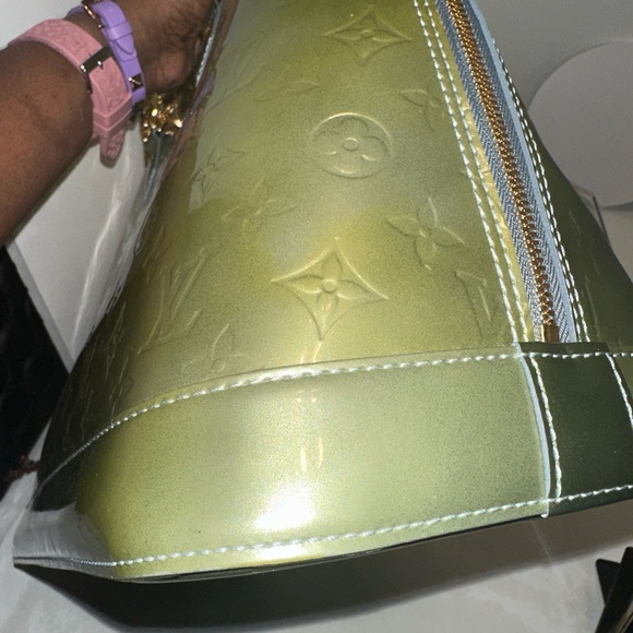 Louis Vuitton Alma GM Vernis Green Apple Givre AS IS - Picture 13 of 15